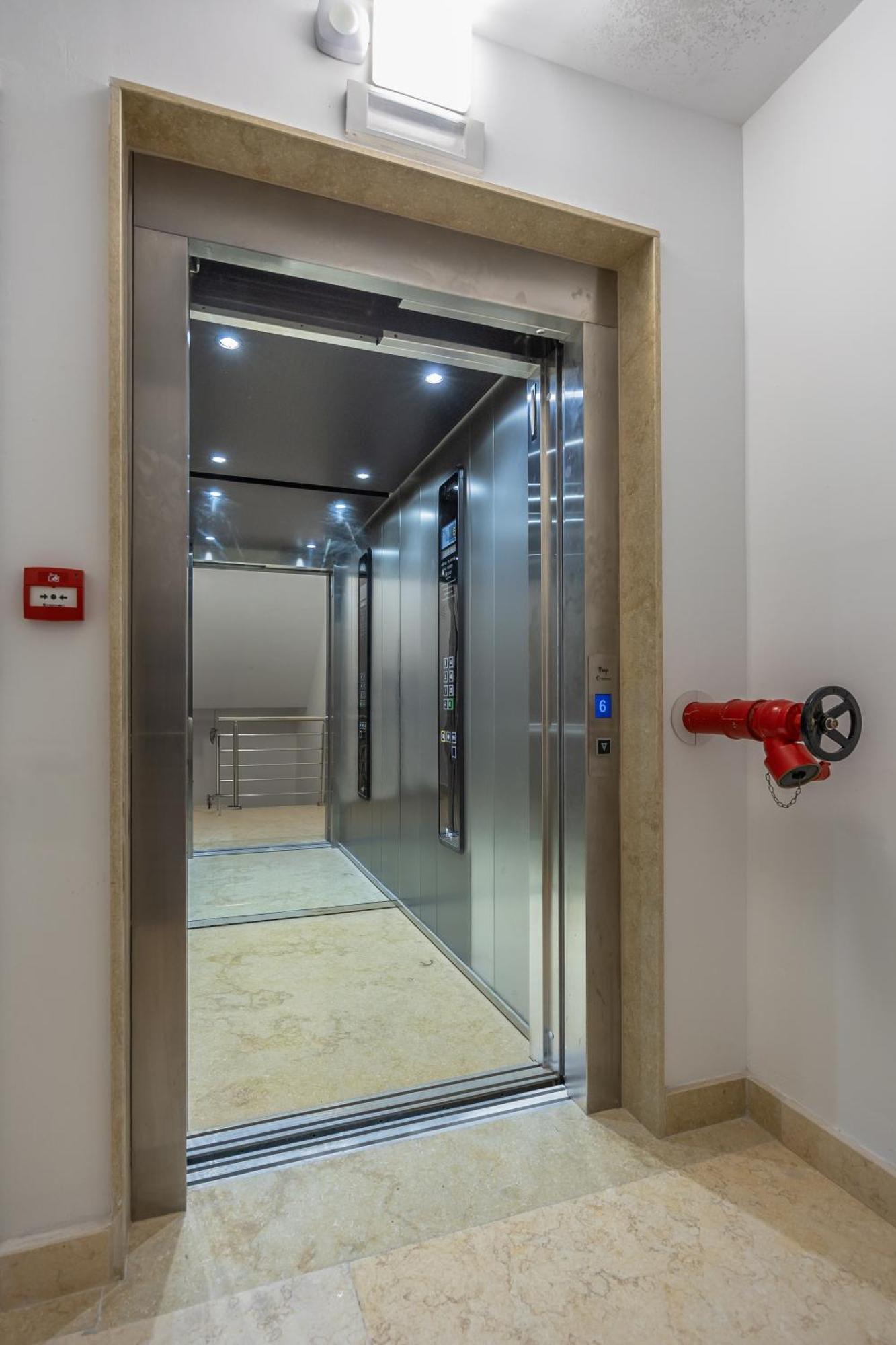 The Cube - Designer Finished Studio Penthouse By Sf Homes Gzira Exterior foto